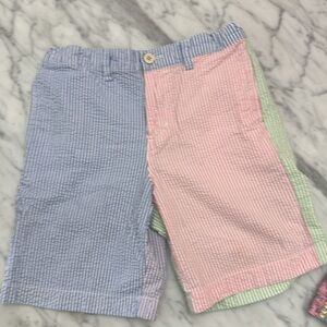 EUC VINEYARD VINES SEERSUCKER COLOR BLOCKED shorts with adjustable waist.